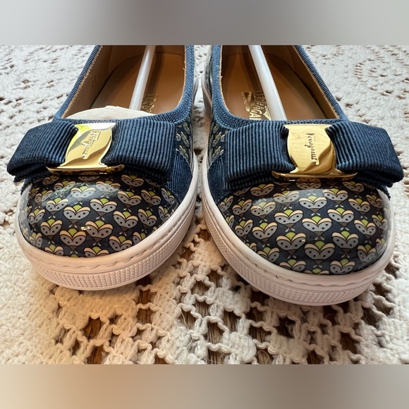 Salvatore Ferragamo “Ruffina Min” Children Shoes - Picture 5 of 15